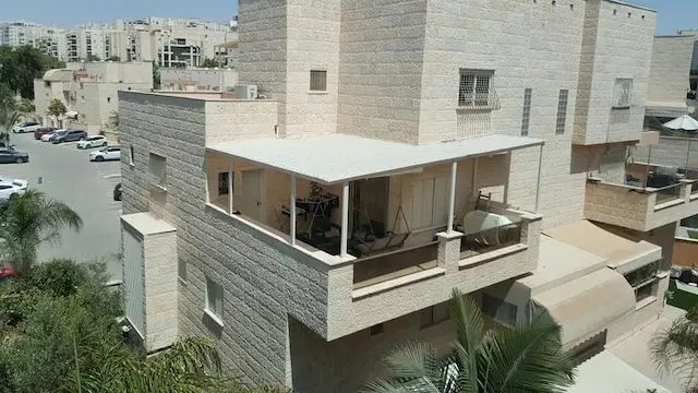 סגירת מרפסות